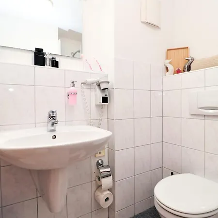 Ferienzimmeranlage Deutsches Haus Deutsches Haus App 30 Wustrow (Fischland)